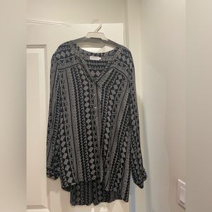 Velvet by Graham and Spencer patterned button down top